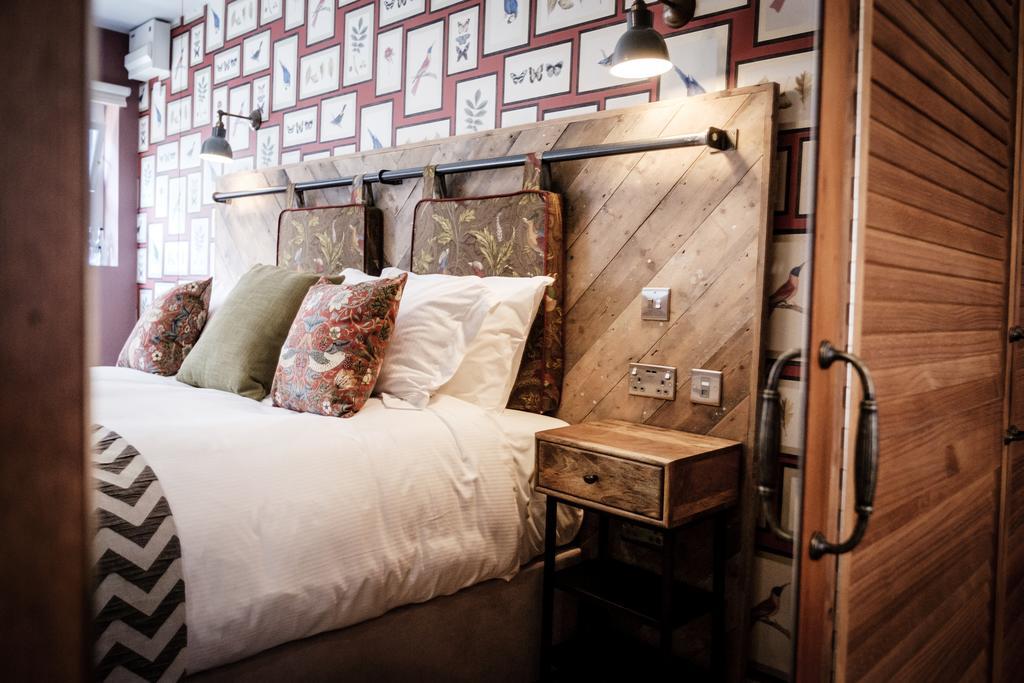 Hotel The Queen's Head 3*