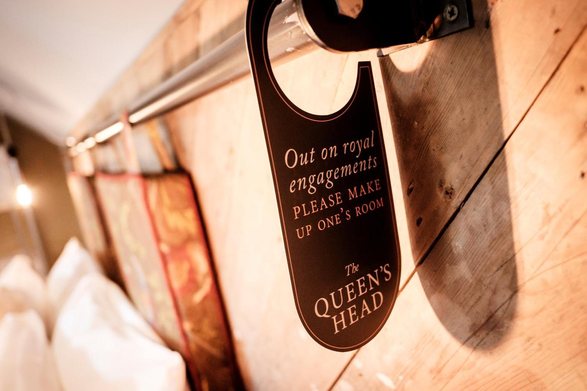 The Queen's Head Hotel 3*